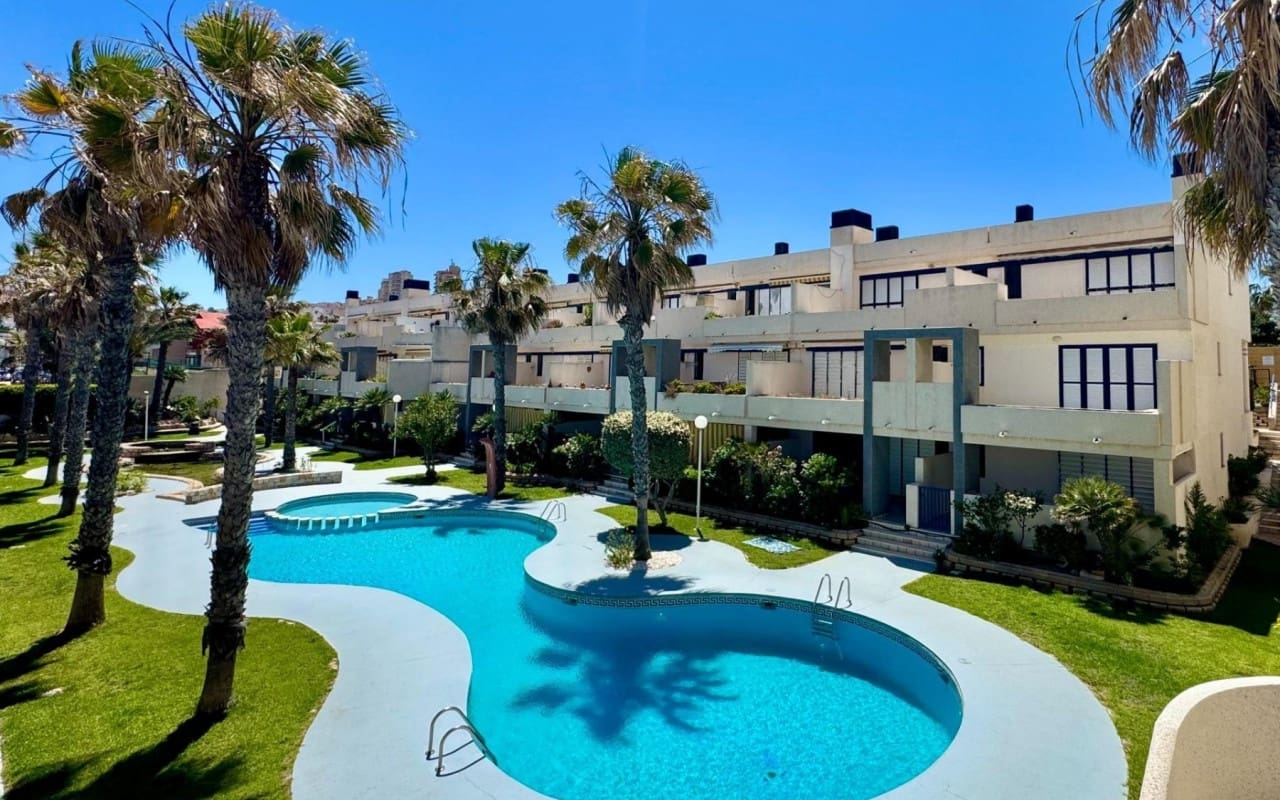 2 sypialnia Apartament przy plaży na sprzedaż w La Mata z basenem - 319 000 € (Ref: 9950154)