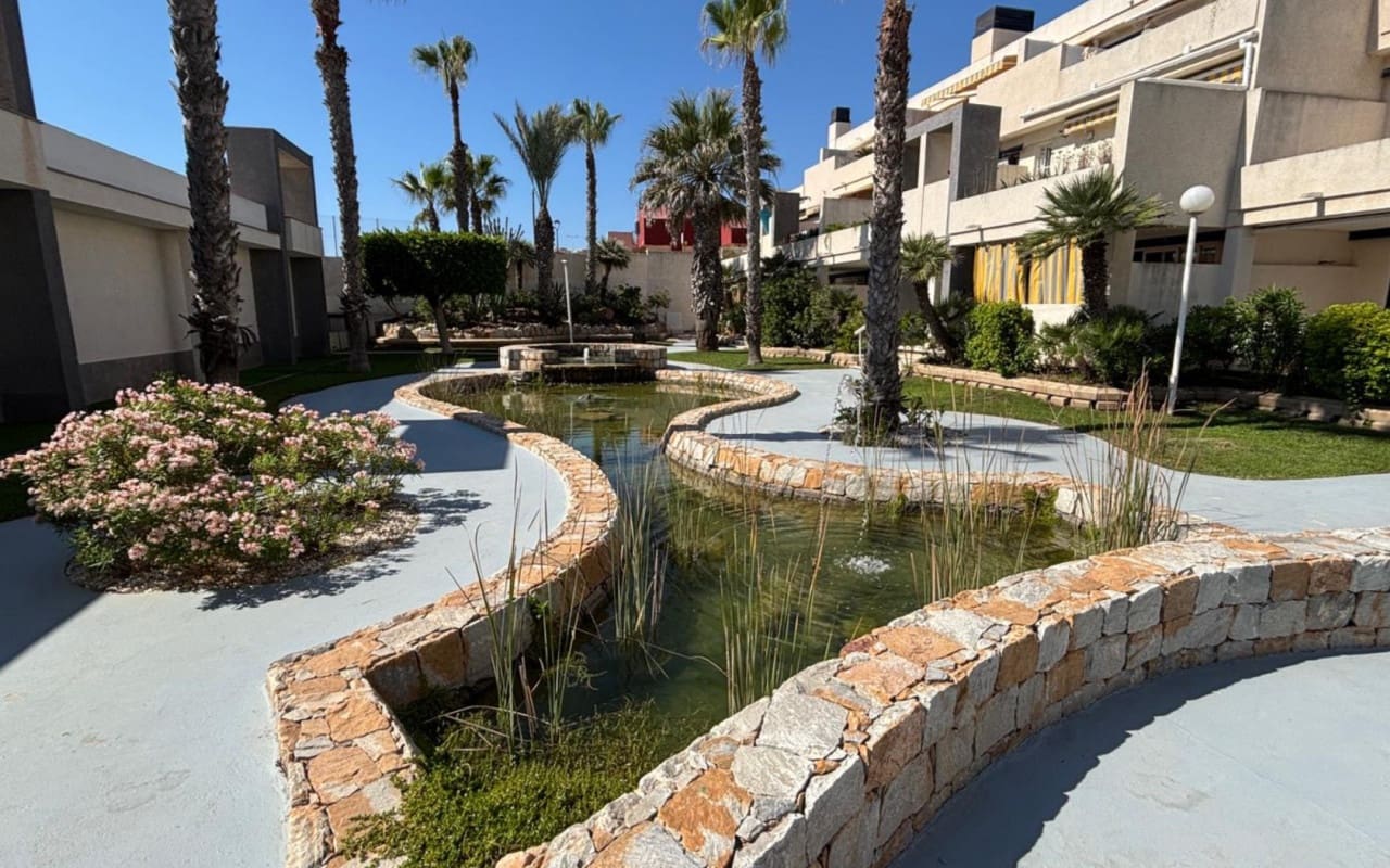 2 sypialnia Apartament przy plaży na sprzedaż w La Mata z basenem - 319 000 € (Ref: 9950154)