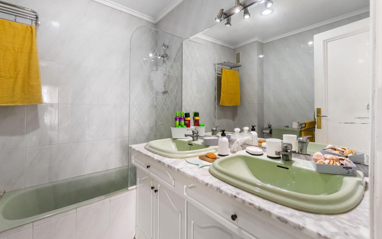 4 soveværelse Lejlighed til salg i Torrevieja - € 499.000 (Ref: 9950156)