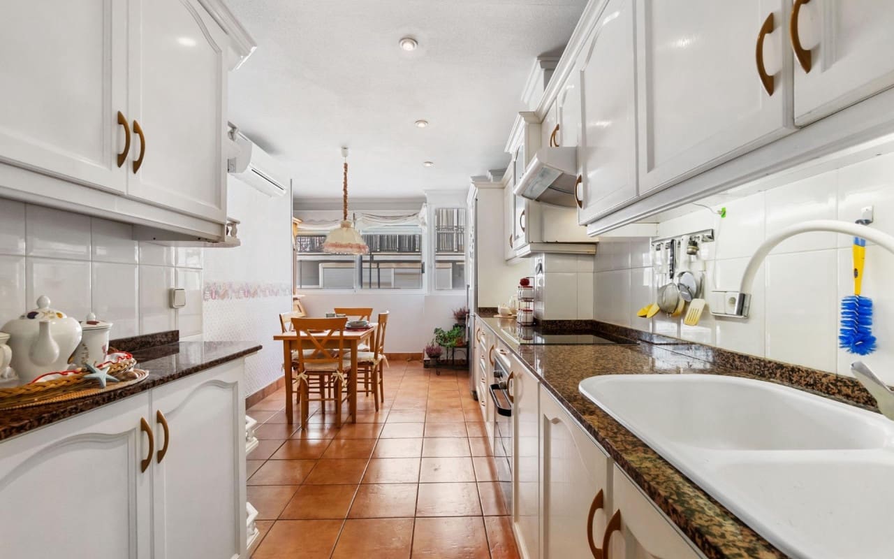 4 soveværelse Lejlighed til salg i Torrevieja - € 499.000 (Ref: 9950156)