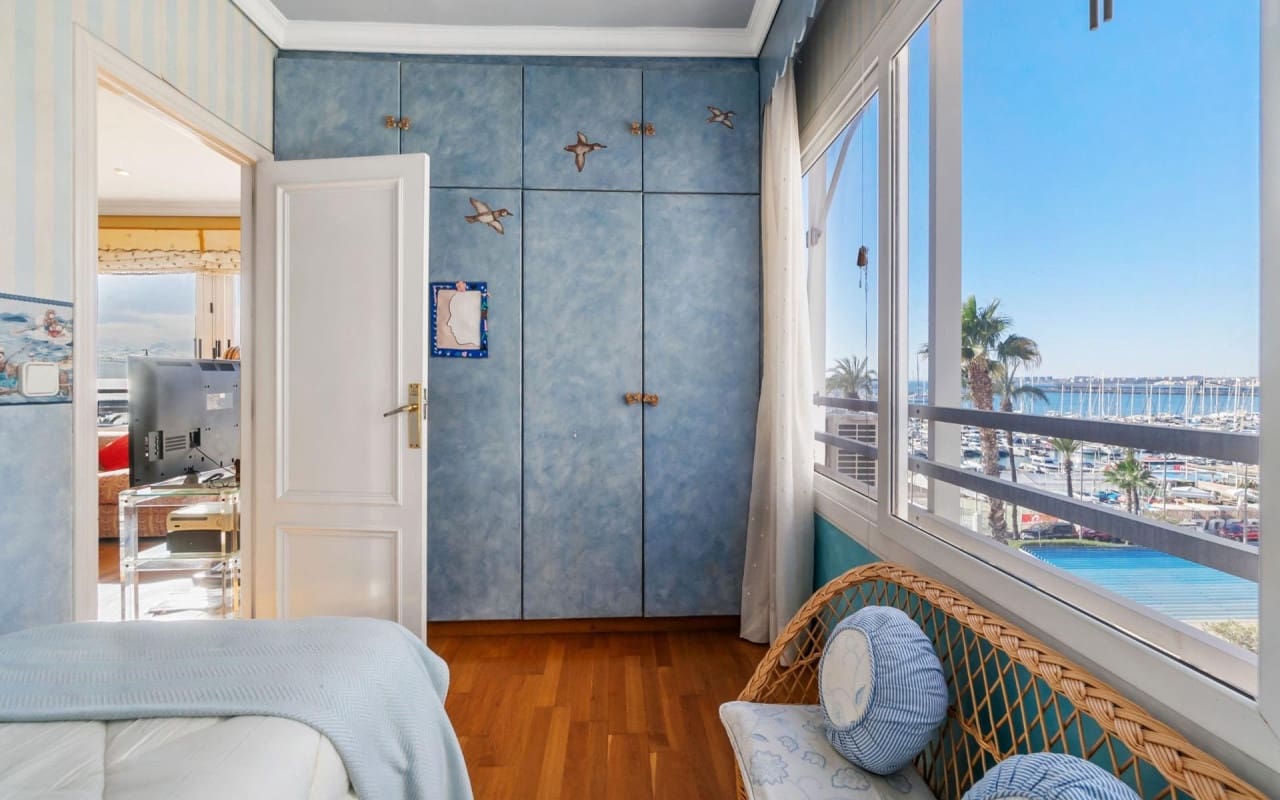 4 soveværelse Lejlighed til salg i Torrevieja - € 499.000 (Ref: 9950156)