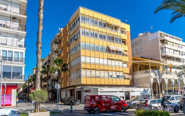 4 soveværelse Lejlighed til salg i Centro - Muelle Pesquero, Torrevieja - € 499.000 (Ref: 9950156)