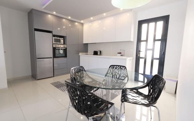 2 sypialnia Dom na sprzedaż w Torre de la Horadada, Pilar de la Horadada z basenem - 259 500 € (Ref: 9956203)