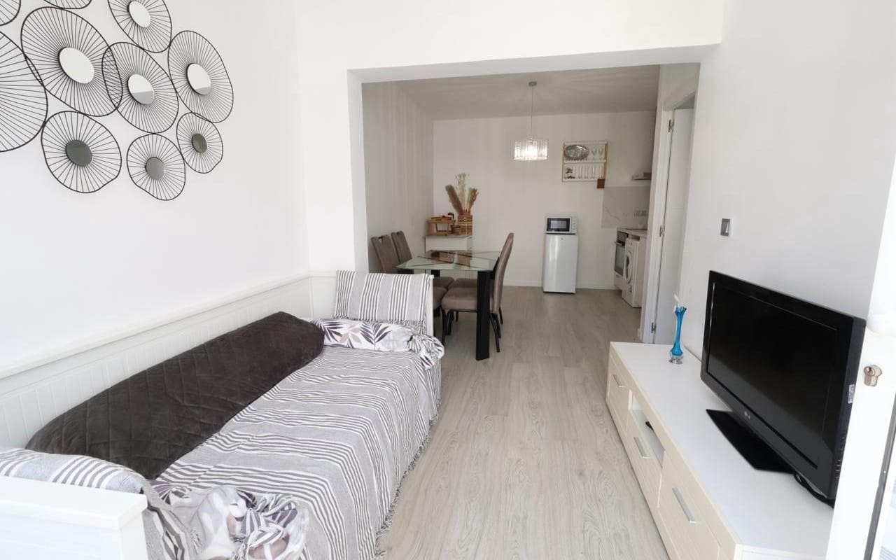 1 sypialnia Dom na sprzedaż w Los Balcones z basenem - 125 000 € (Ref: 9956208)