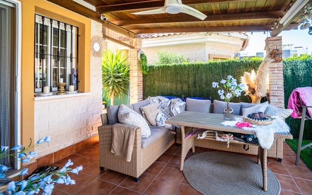 3 soverom Villa til salgs i El Raso, Guardamar del Segura med svømmebasseng - € 299 500 (Ref: 9956209)