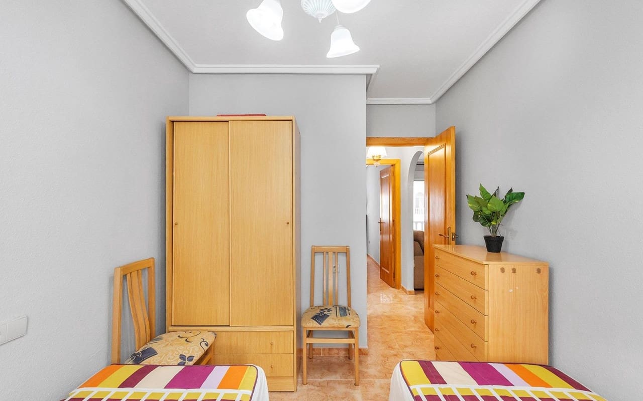 2 quarto Apartamento para venda em Torrevieja com piscina - 143 000 € (Ref: 9956211)