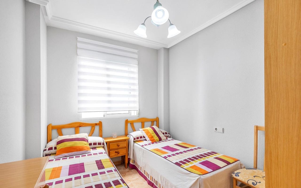 2 quarto Apartamento para venda em Torrevieja com piscina - 143 000 € (Ref: 9956211)