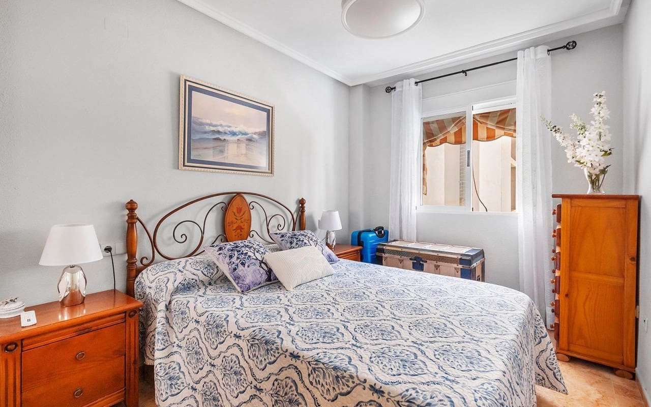 2 quarto Apartamento para venda em Torrevieja com piscina - 143 000 € (Ref: 9956211)