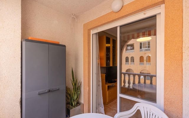 2 quarto Apartamento para venda em Avenida Habaneras - Curva de Palangre, Torrevieja com piscina - 143 000 € (Ref: 9956211)