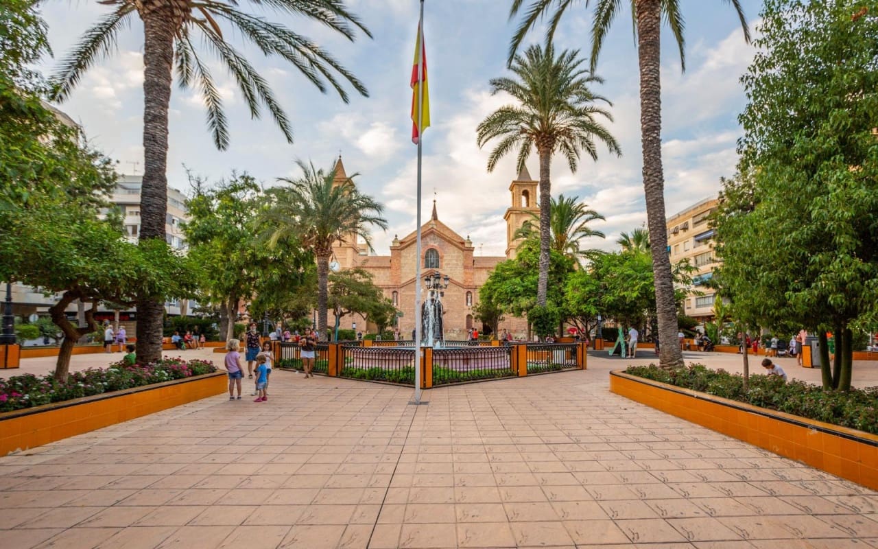 2 quarto Apartamento para venda em Torrevieja com piscina - 143 000 € (Ref: 9956211)
