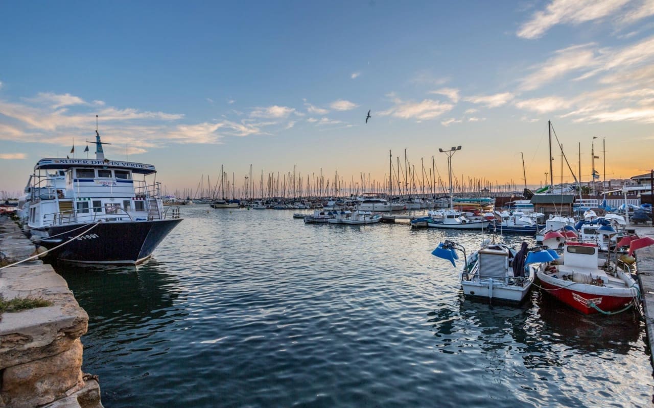 Apartamento de 2 habitaciones en Torrevieja en venta con piscina - 127.000 € (Ref: 9956212)