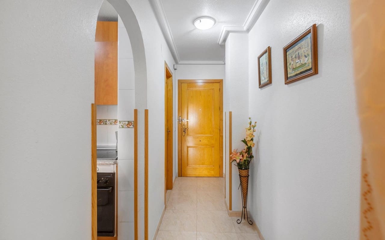 2 soverom Leilighet til salgs i Torrevieja med svømmebasseng - € 138 900 (Ref: 9956213)