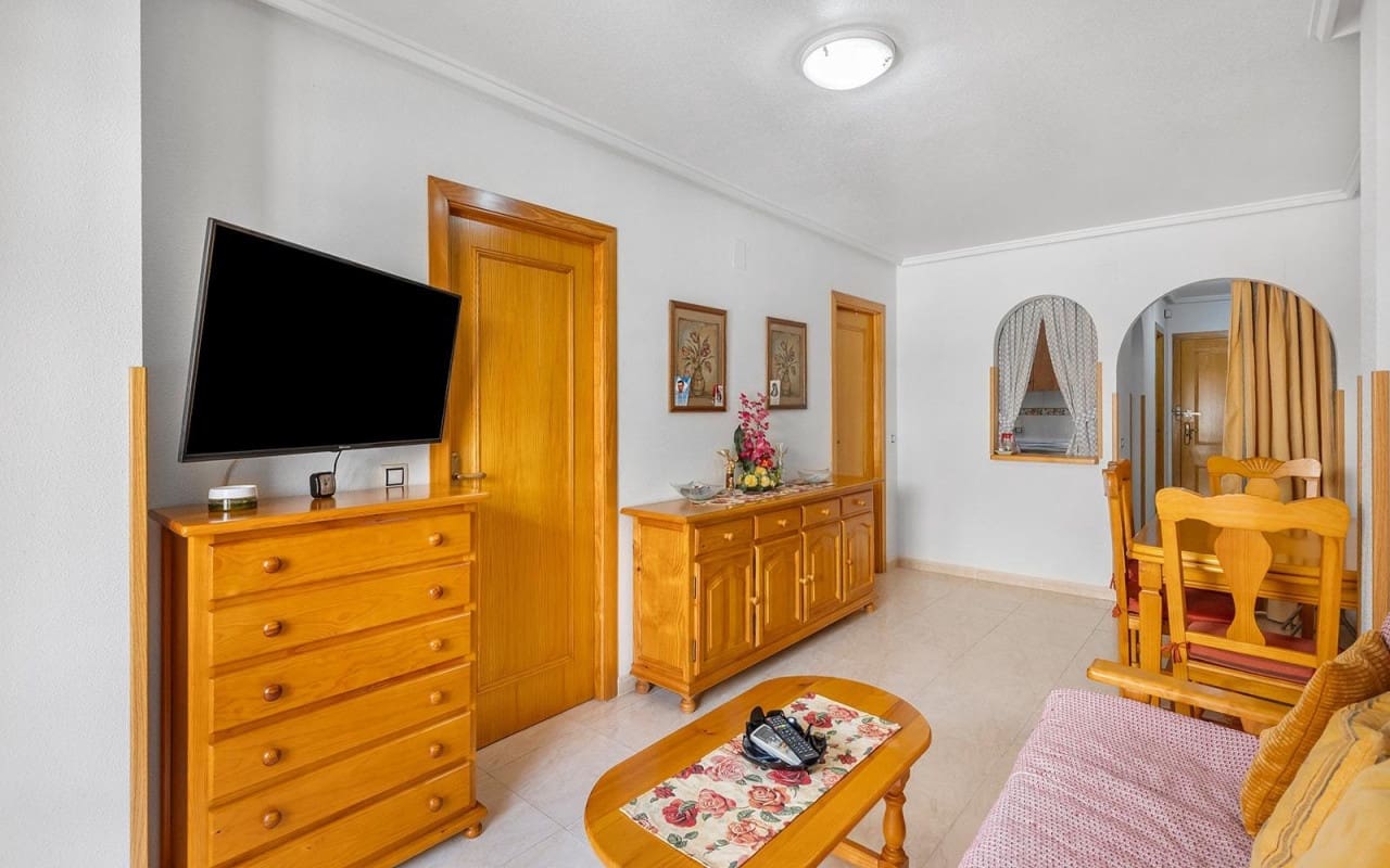 2 soverom Leilighet til salgs i Torrevieja med svømmebasseng - € 138 900 (Ref: 9956213)
