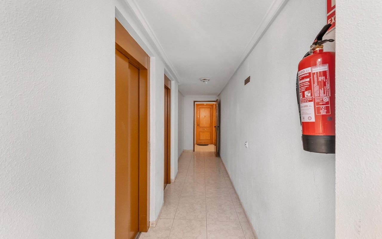 2 soverom Leilighet til salgs i Torrevieja med svømmebasseng - € 138 900 (Ref: 9956213)