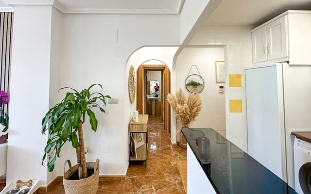 2 slaapkamer Appartement te koop in Puerto Deportivo, Guardamar del Segura met zwembad - € 215.000 (Ref: 9956214)