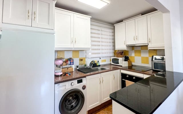2 slaapkamer Appartement te koop in Puerto Deportivo, Guardamar del Segura met zwembad - € 215.000 (Ref: 9956214)