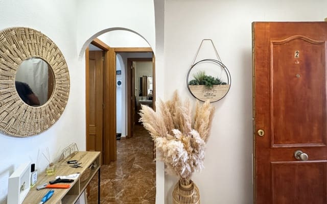 2 slaapkamer Appartement te koop in Puerto Deportivo, Guardamar del Segura met zwembad - € 215.000 (Ref: 9956214)