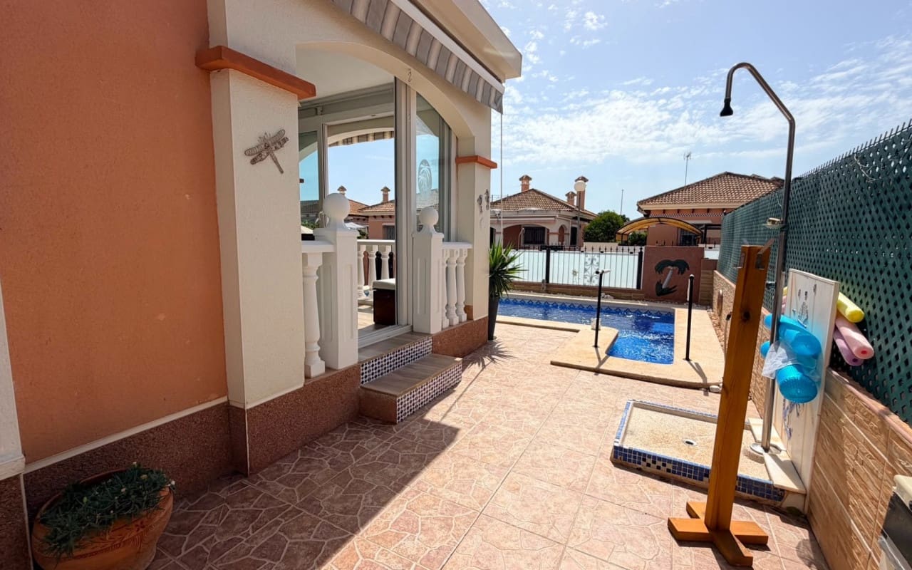 3 camera da letto Villa in vendita in Los Montesinos con piscina - 315.000 € (Rif: 9963989)