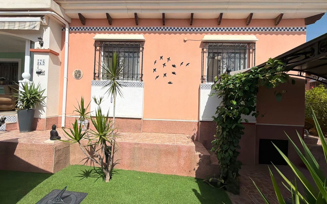 3 camera da letto Villa in vendita in Los Montesinos con piscina - 315.000 € (Rif: 9963989)