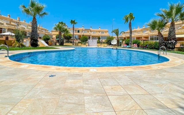 4 slaapkamer Huis te koop in Punta Prima, Orihuela met zwembad - € 339.000 (Ref: 9963992)