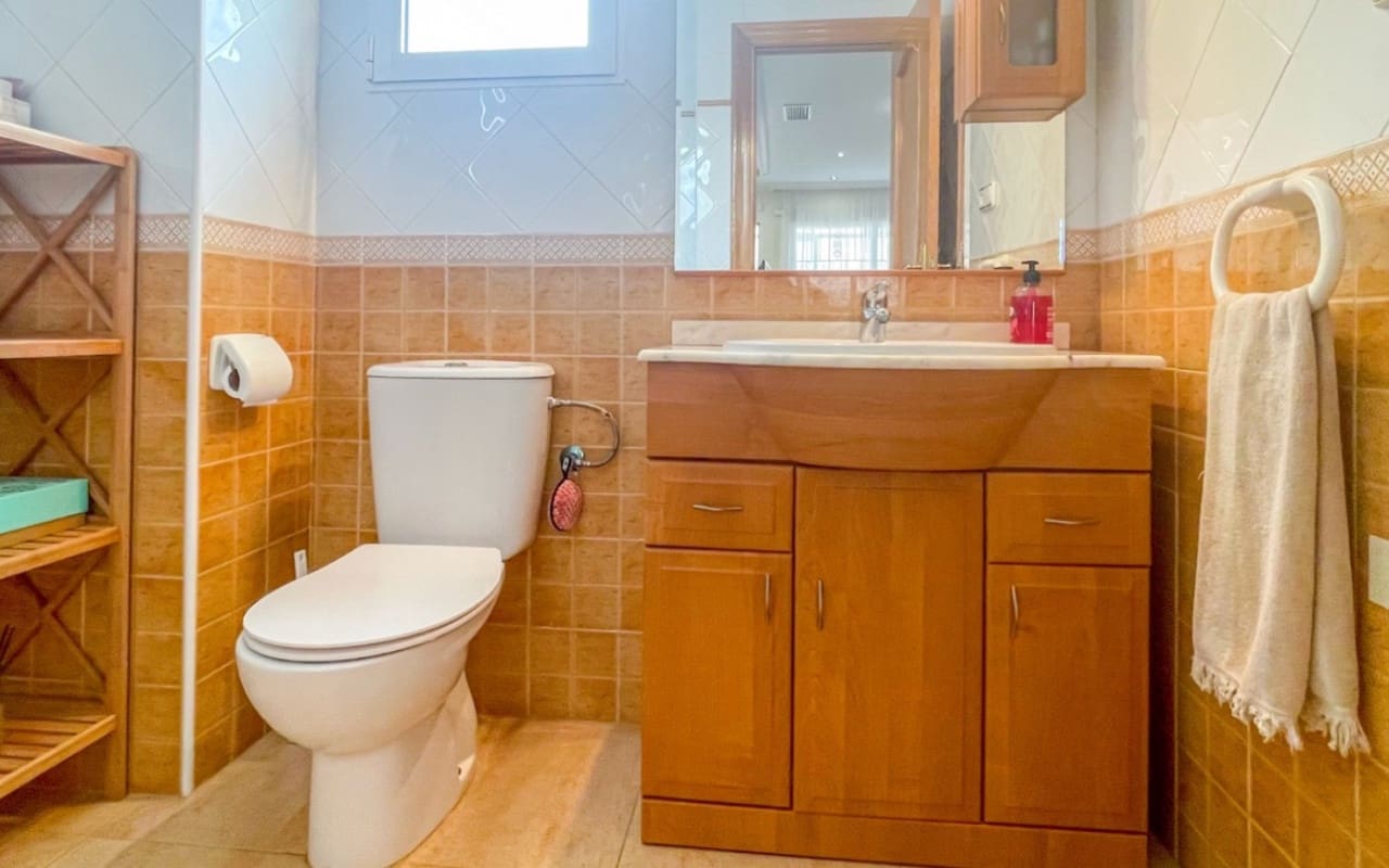 4 sovrum Hus till salu i Orihuela Costa med pool - 339 000 € (Ref: 9963992)