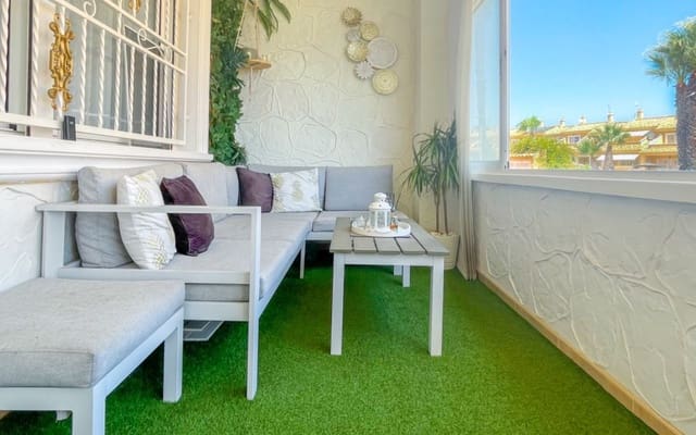 4 slaapkamer Huis te koop in Punta Prima, Orihuela met zwembad - € 339.000 (Ref: 9963992)