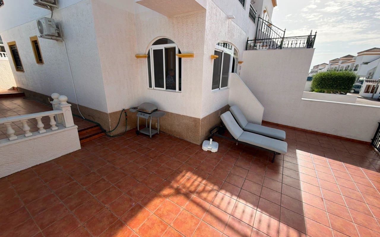 2 bedroom Apartment for sale in Vistabella with pool - € 139,900 (Ref: 9963993)