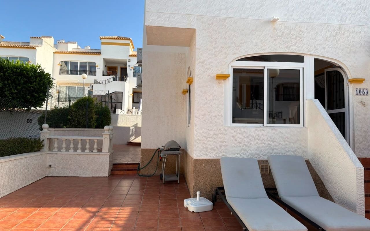 2 bedroom Apartment for sale in Vistabella with pool - € 139,900 (Ref: 9963993)