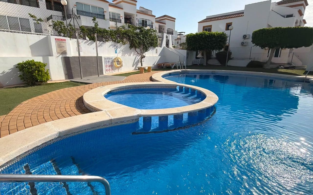 2 bedroom Apartment for sale in Vistabella with pool - € 139,900 (Ref: 9963993)