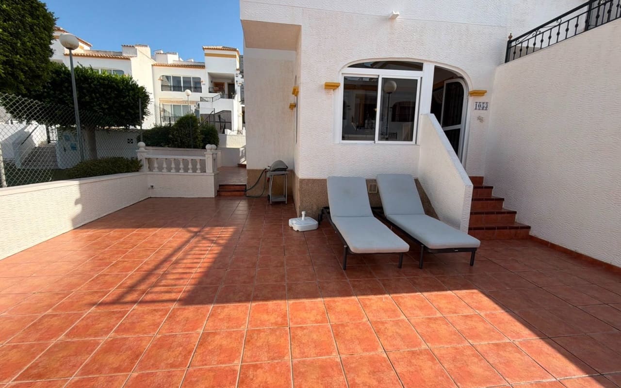2 bedroom Apartment for sale in Vistabella with pool - € 139,900 (Ref: 9963993)