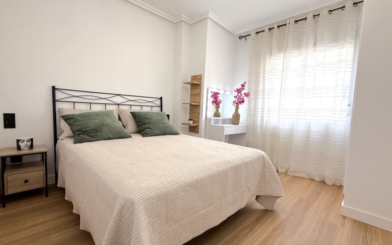 2 soveværelse Lejlighed til salg i Torrevieja - € 164.900 (Ref: 9963996)