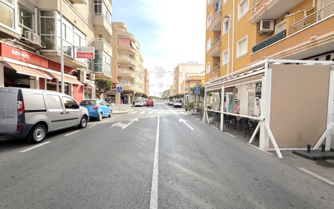 2 soveværelse Lejlighed til salg i Torrevieja - € 164.900 (Ref: 9963996)