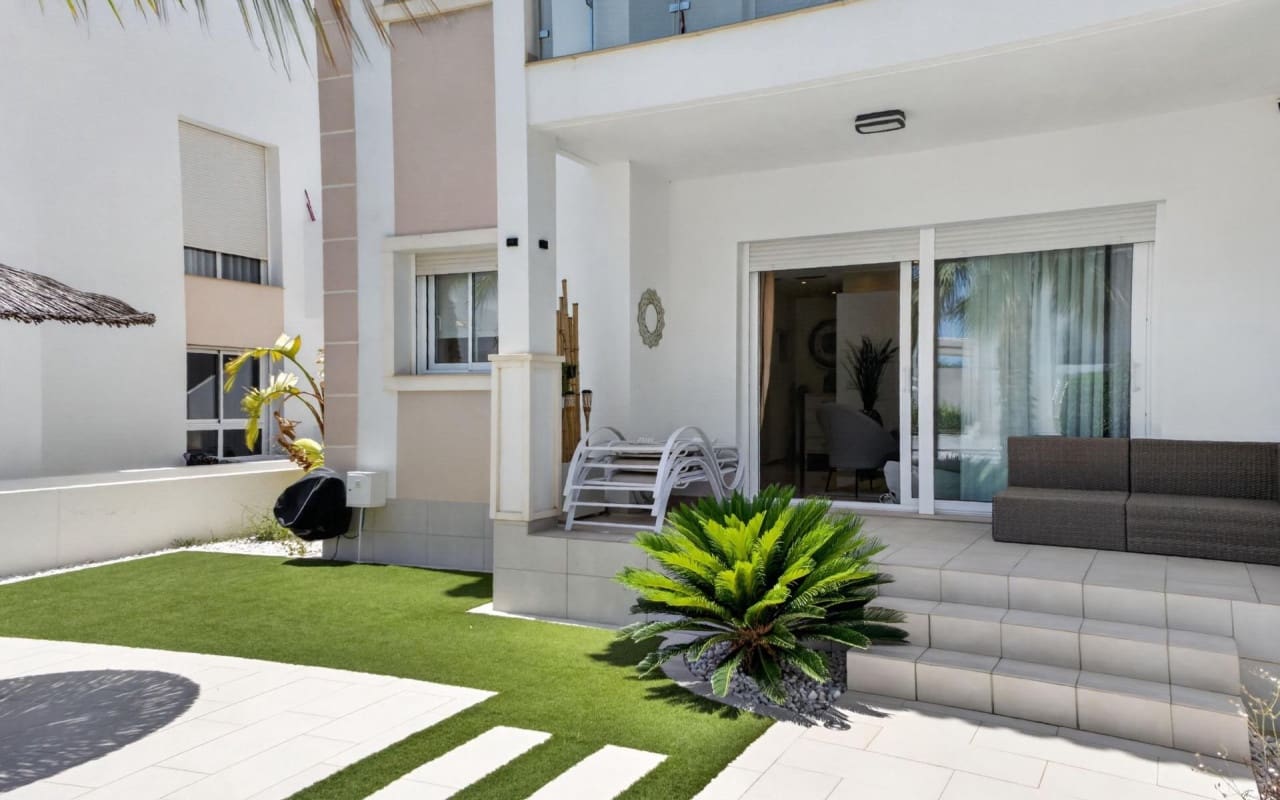 2 bedroom Apartment for sale in Ciudad Quesada with pool - € 329,900 (Ref: 9963998)