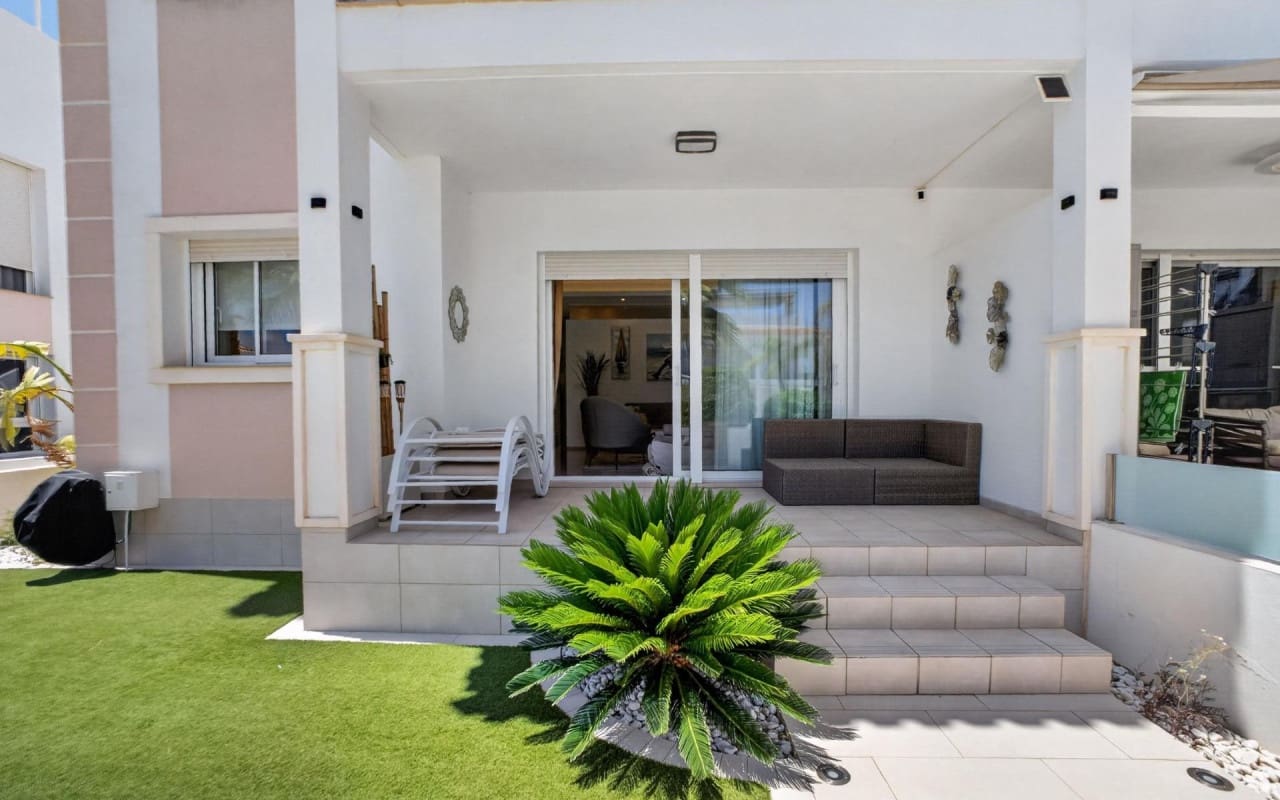 2 bedroom Apartment for sale in Ciudad Quesada with pool - € 329,900 (Ref: 9963998)