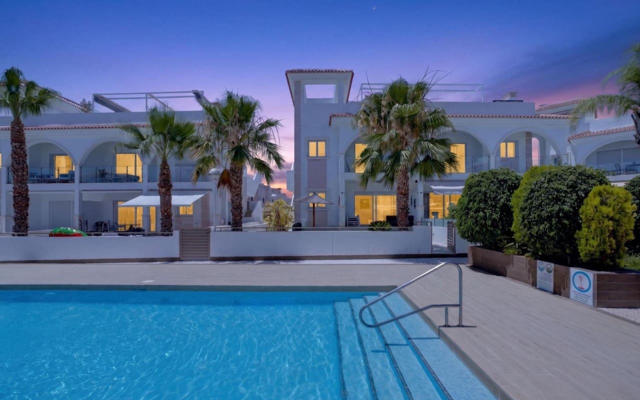 2 bedroom Apartment for sale in Ciudad Quesada with pool - € 329,900 (Ref: 9963998)