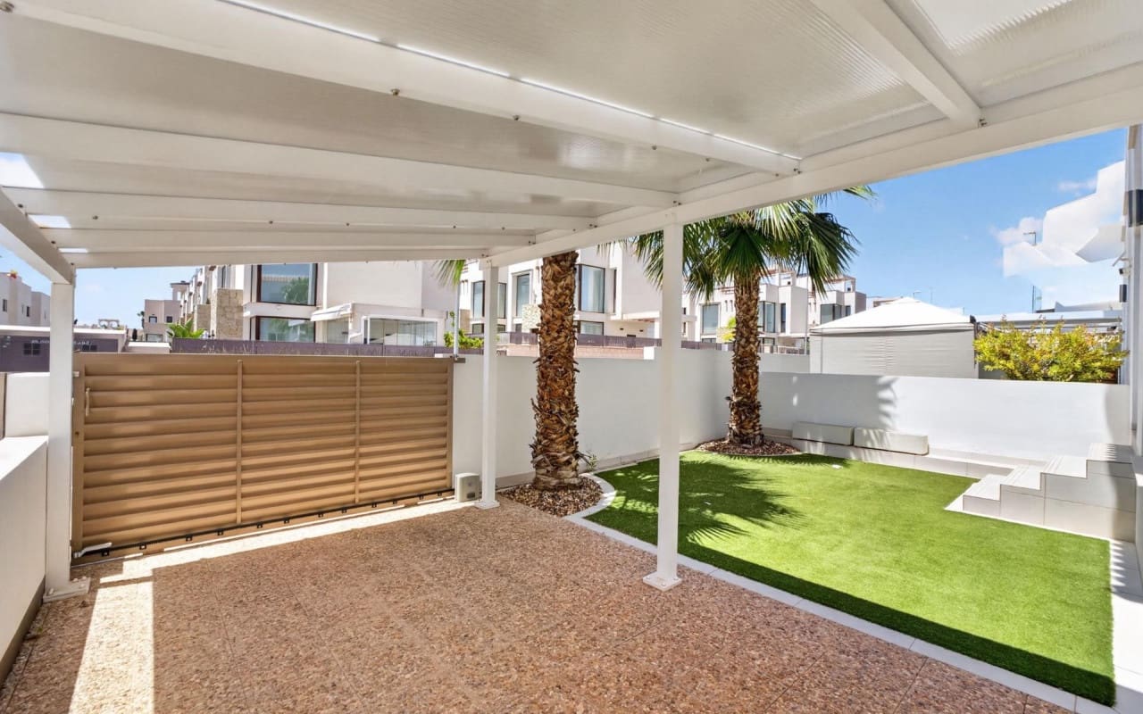 2 bedroom Apartment for sale in Ciudad Quesada with pool - € 329,900 (Ref: 9963998)
