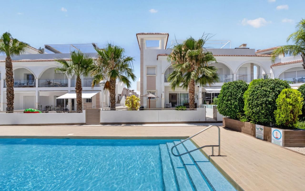 2 bedroom Apartment for sale in Ciudad Quesada with pool - € 329,900 (Ref: 9963998)
