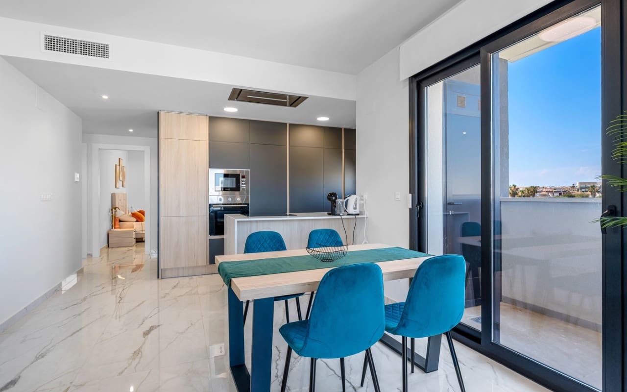 2 bedroom Apartment for sale in Playa Flamenca with pool - € 315,000 (Ref: 9963999)