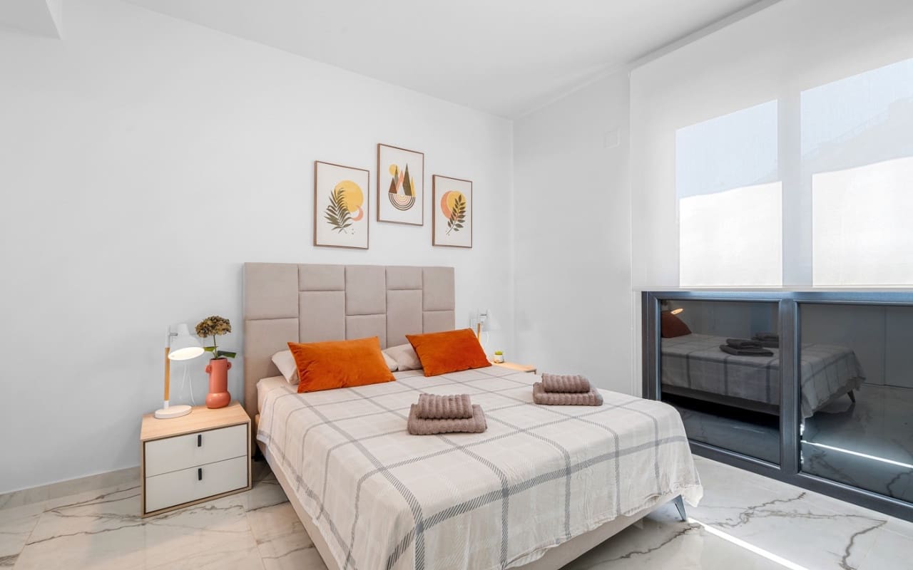 2 bedroom Apartment for sale in Playa Flamenca with pool - € 315,000 (Ref: 9963999)
