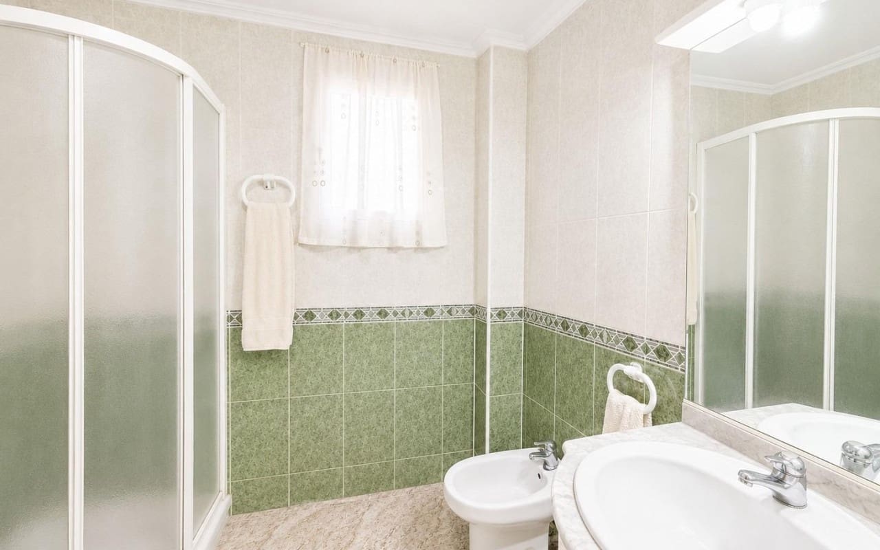 2 quarto Apartamento para venda em Torrevieja - 159 000 € (Ref: 9964000)
