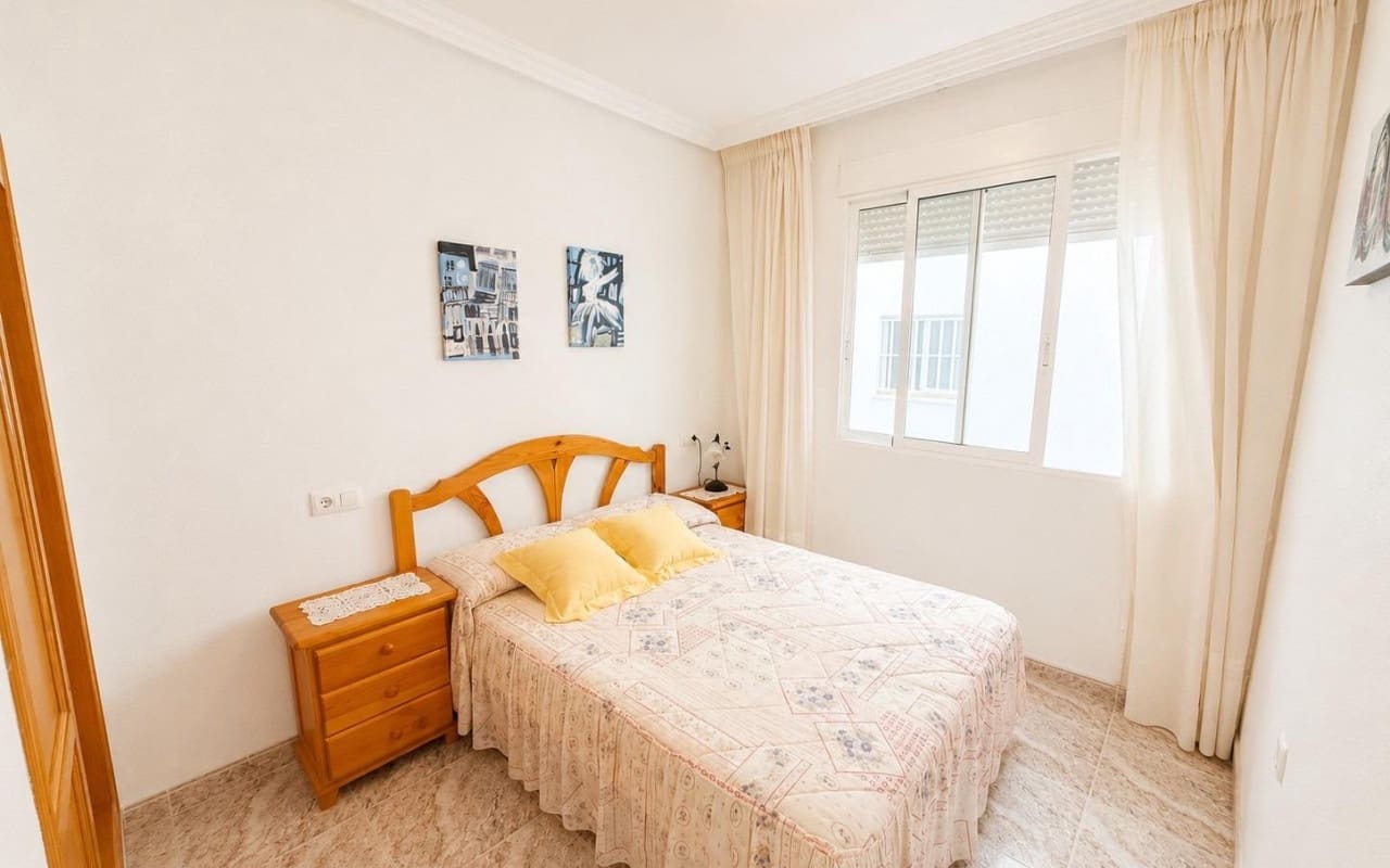 2 quarto Apartamento para venda em Torrevieja - 159 000 € (Ref: 9964000)