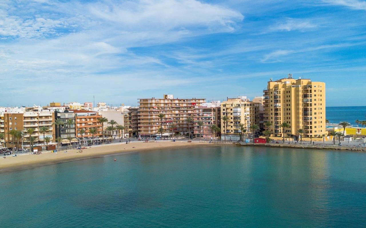 2 quarto Apartamento para venda em Torrevieja - 159 000 € (Ref: 9964000)