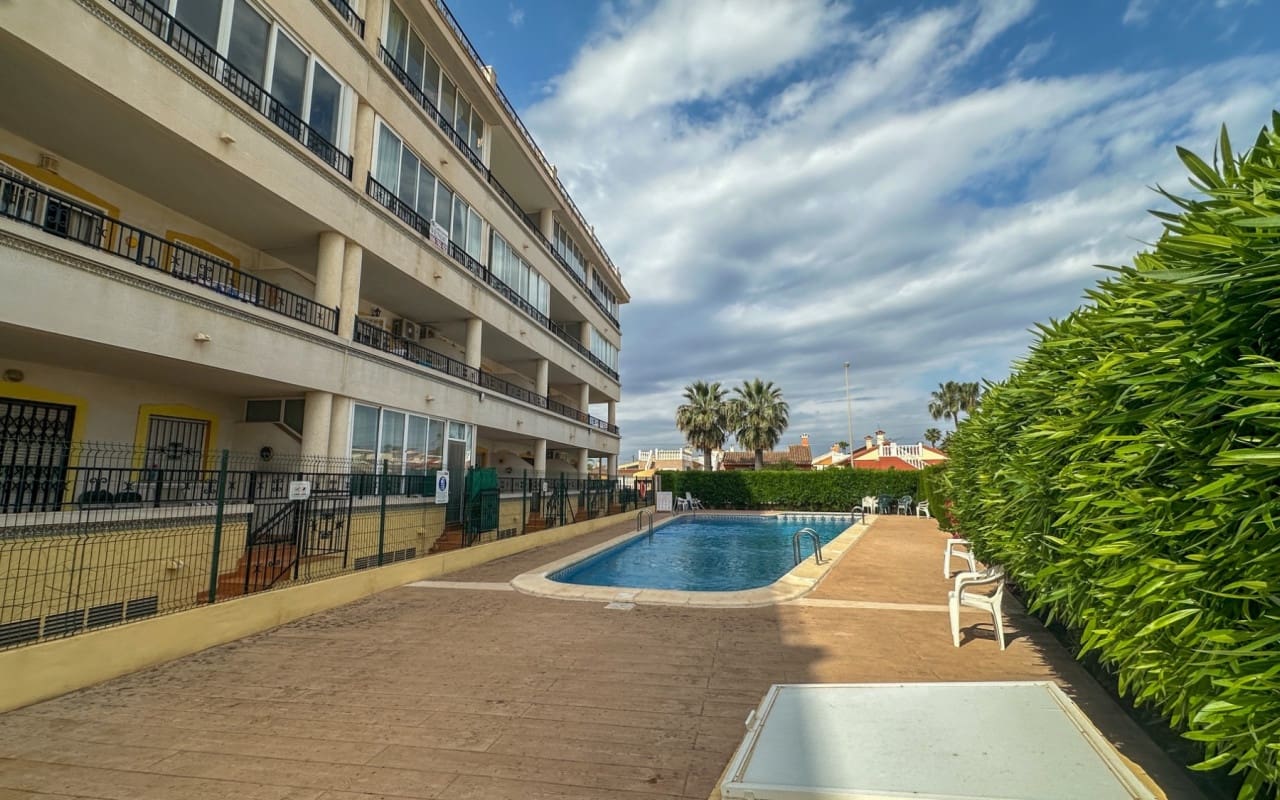 2 bedroom Apartment for sale in Playa Flamenca - € 199,800 (Ref: 9971473)
