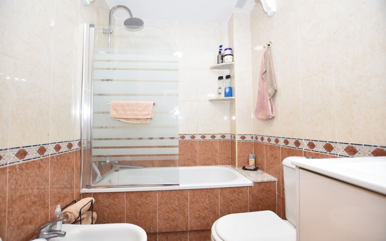 Casa de 2 habitaciones en Algorfa en venta con piscina - 134.995 € (Ref: 9973599)