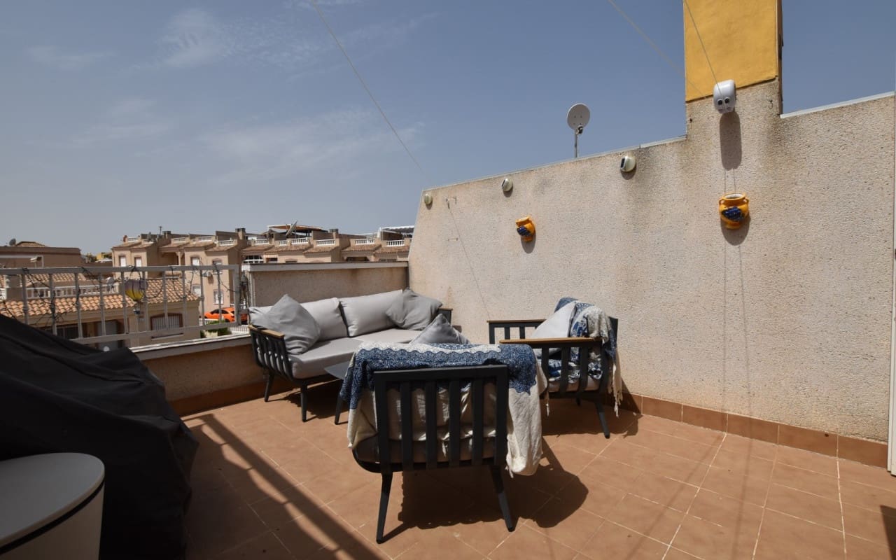 Casa de 2 habitaciones en Algorfa en venta con piscina - 134.995 € (Ref: 9973599)