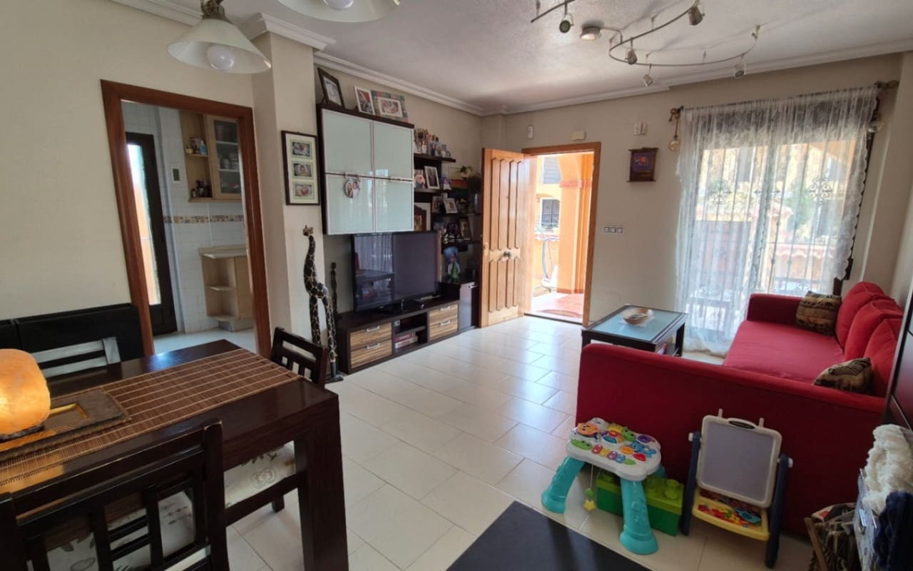 2 Zimmer Villa zu verkaufen in Torrevieja mit Pool - 322.400 € (Ref: 9973600)