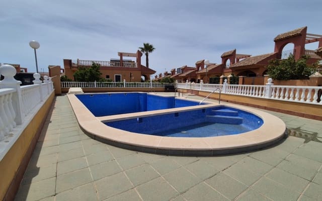 2 soveværelse Villa til salg i Aguas Nuevas, Torrevieja med swimmingpool - € 322.400 (Ref: 9973600)