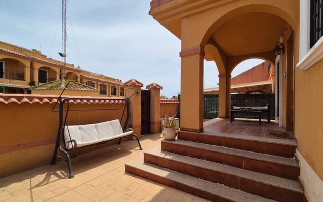 2 soveværelse Villa til salg i Aguas Nuevas, Torrevieja med swimmingpool - € 322.400 (Ref: 9973600)