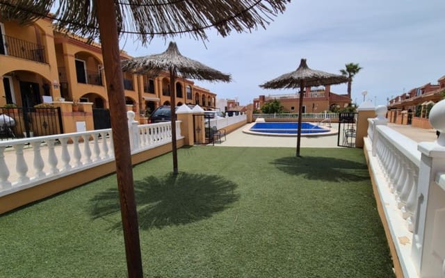 2 soveværelse Villa til salg i Aguas Nuevas, Torrevieja med swimmingpool - € 322.400 (Ref: 9973600)