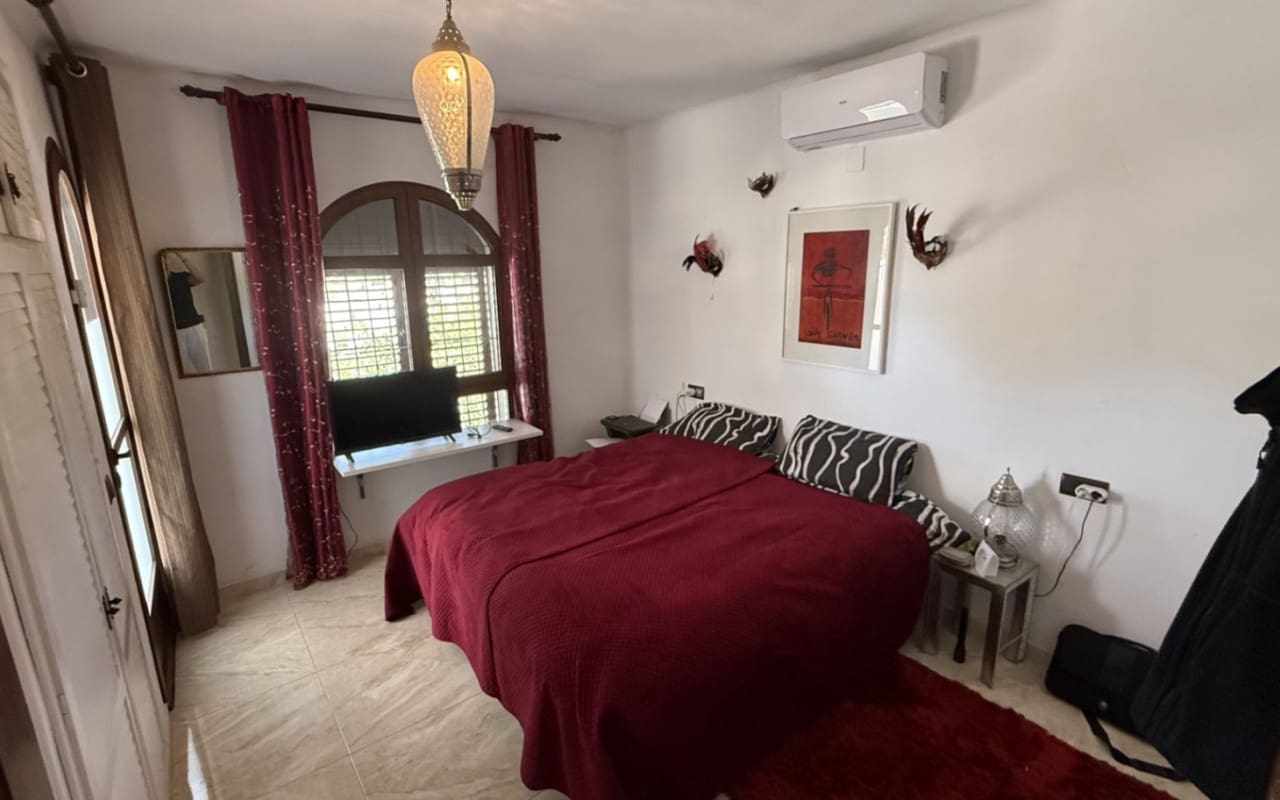 4 soveværelse Villa til salg i Orihuela med swimmingpool - € 750.000 (Ref: 9973602)